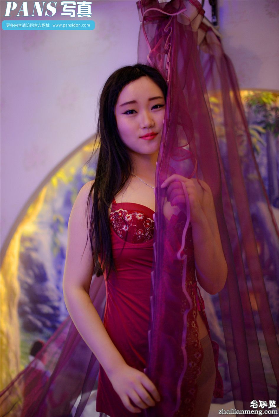 [PANS] 优雅大方美女小鱼白皙美乳私房诱惑 第558期第4张