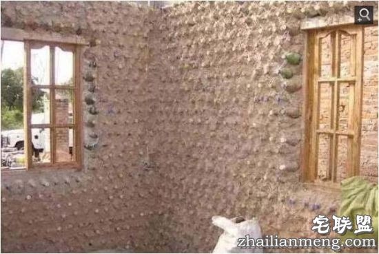 塑料衣服早out了