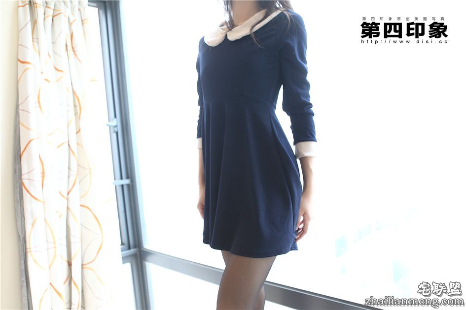 [第四印象] 一字马女生长腿黑丝私拍套图 NO.641第4张