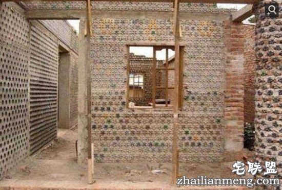 塑料衣服早out了