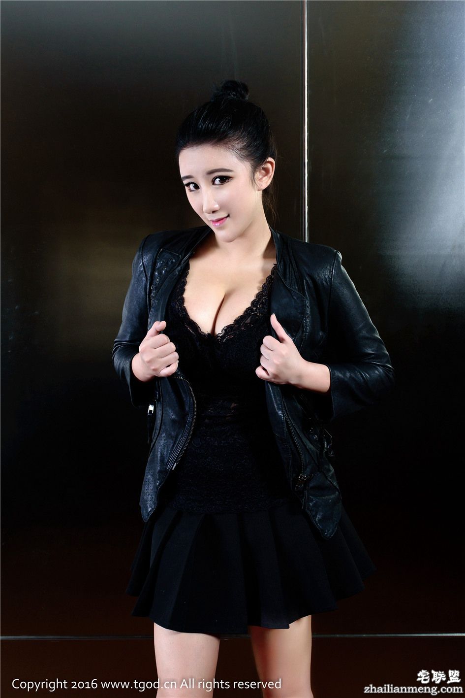 [推女神] 香港小紫藤kristalivy热辣焚身不自主挑逗你的神经 第360期第3张