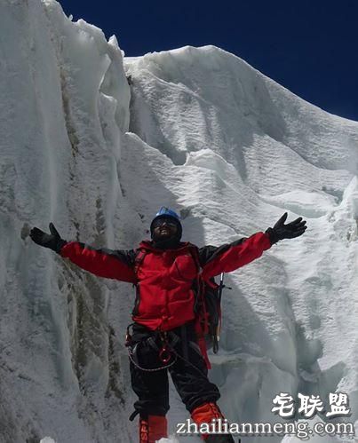 尴尬反转,印度首对登顶珠峰的夫妻,竟然是靠