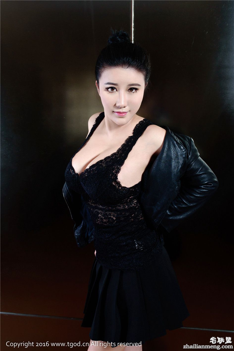 [推女神] 香港小紫藤kristalivy热辣焚身不自主挑逗你的神经 第360期第5张