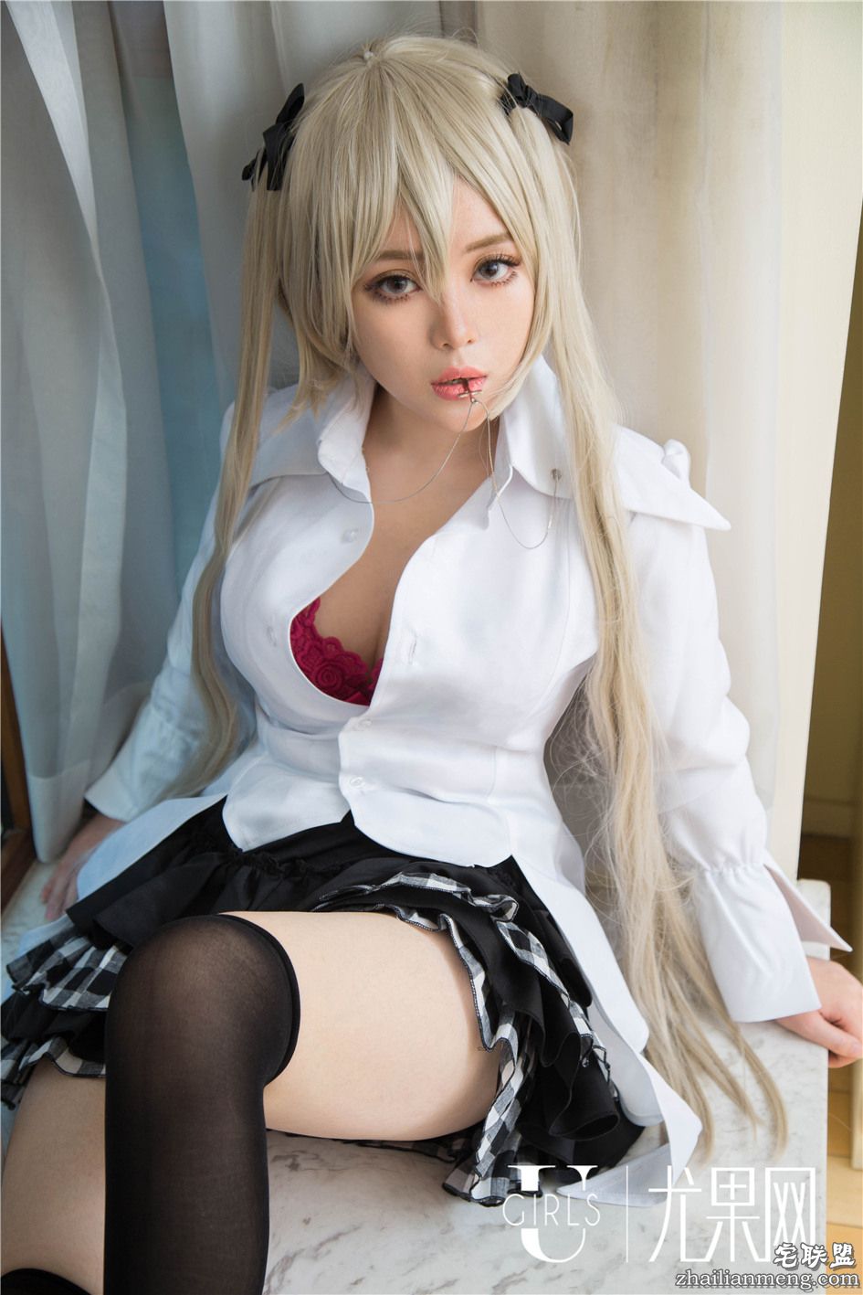 [尤果网] 可爱90后美女素衣Liacosplay服装秀图片 第378期第13张