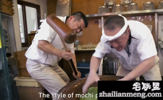 在日本大叔旋风级打糕手法面前,铁砂掌都不算啥