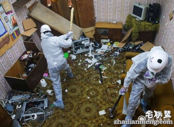 想减压来这里!想砸什么砸什么让你一次砸个够