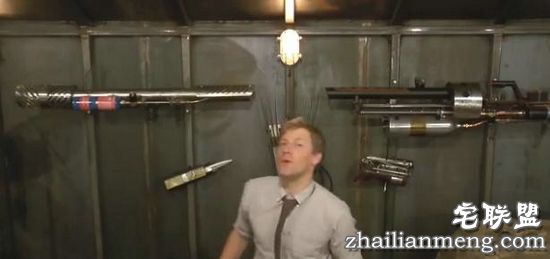 男子在院子里挖洞3年