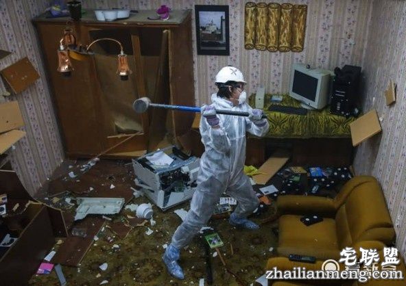 想减压来这里!想砸什么砸什么让你一次砸个够