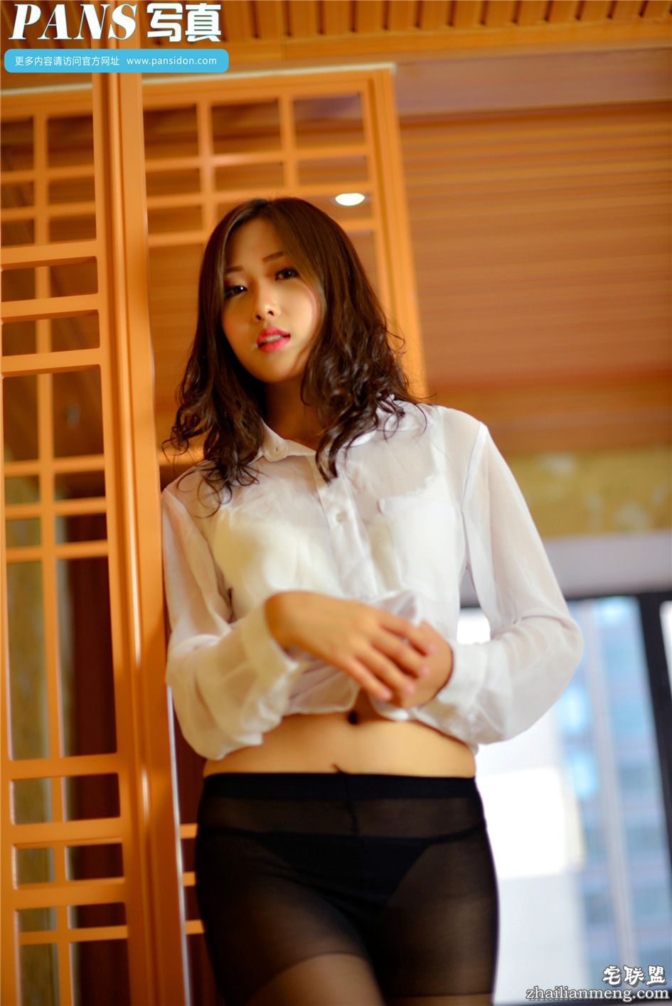 [PANS] 白衬衫美女糊糊丝袜美腿<a href=/e/tags/?tagname=%E5%86%99%E7%9C%9F%E5%9B%BE%E7%89%87 target=_blank class=infotextkey>写真图片</a> 第560期第2张