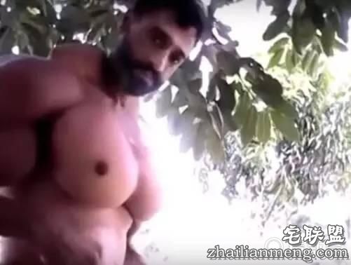 说出来你们可能不信,他的胸比好多妹纸的都要大!