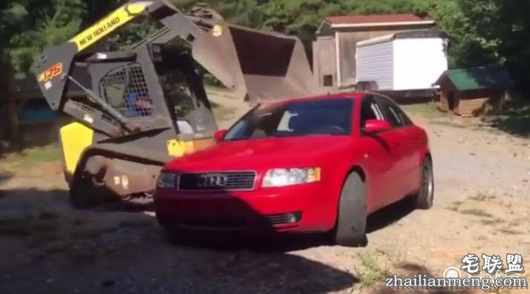 完全炸裂!抓到女儿在新买奥迪上「嗯嗯啊啊」~他竟使出毁灭性惩罚手段吓傻大家!