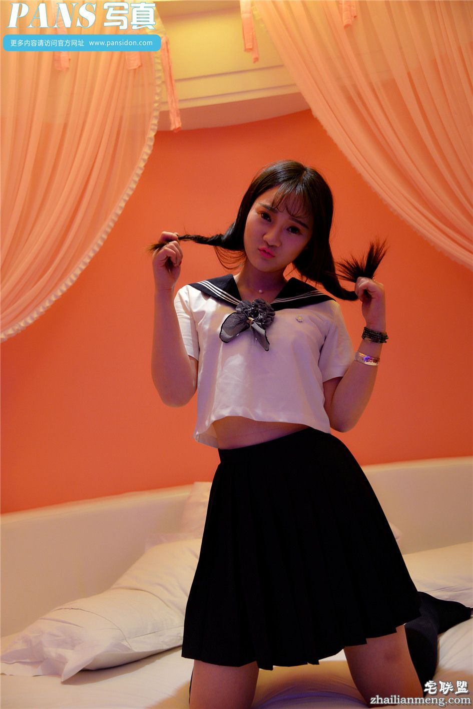 [PANS] 黑短裙学生妹水水甜美私房照 第583期第5张