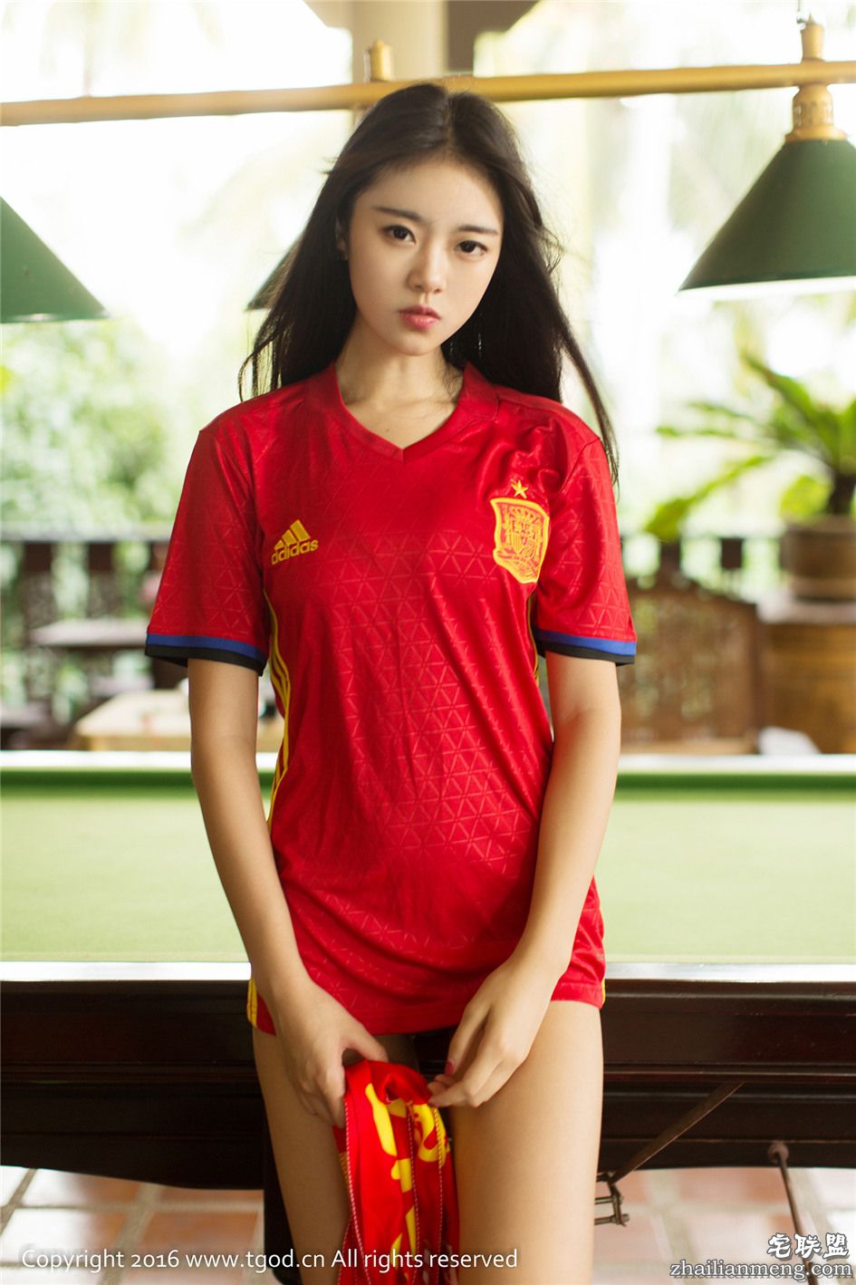 [推<a href=/e/tags/?tagname=%E5%A5%B3%E7%A5%9E target=_blank class=infotextkey>女神</a>] 火辣足球宝贝可乐Vicky苏梅岛旅拍第一刊 第398期第1张