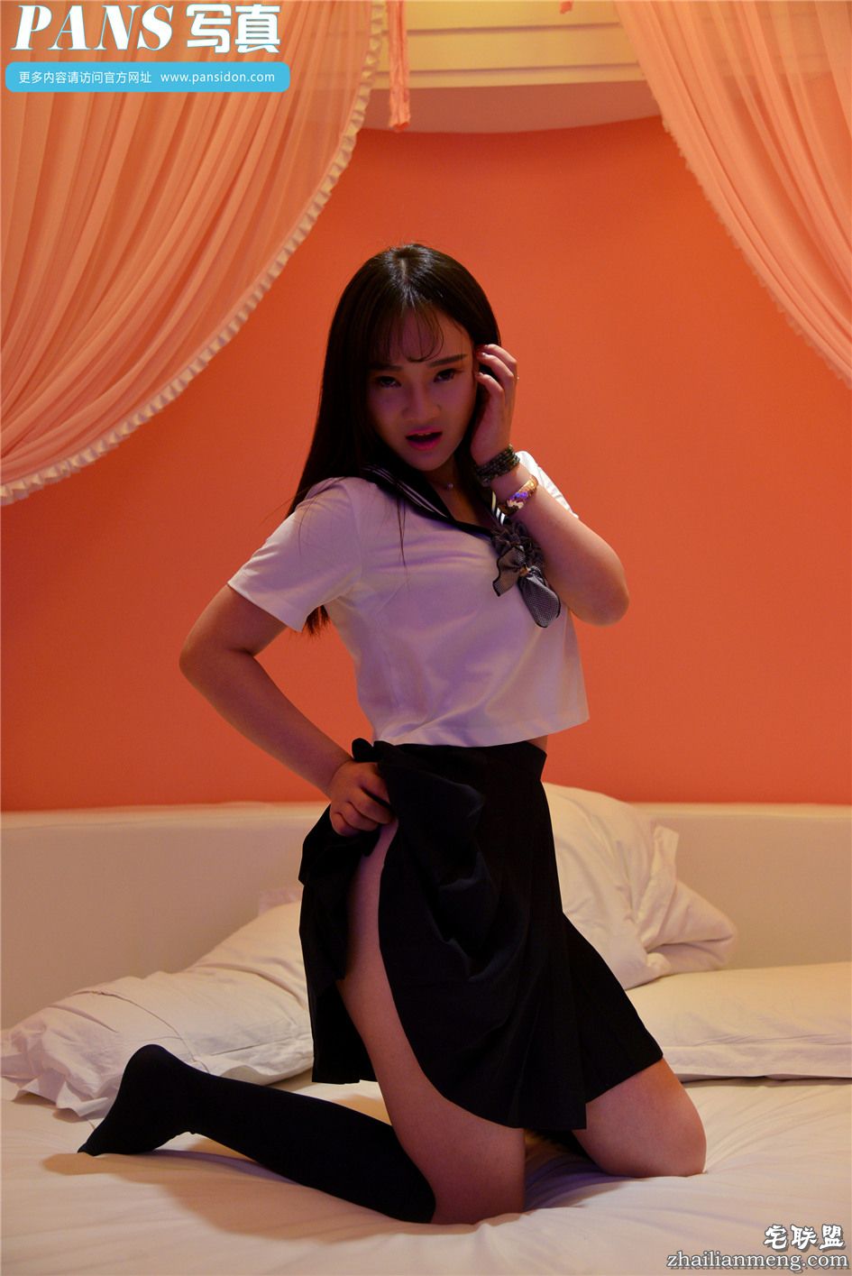 [PANS] 黑短裙学生妹水水甜美私房照 第583期第10张