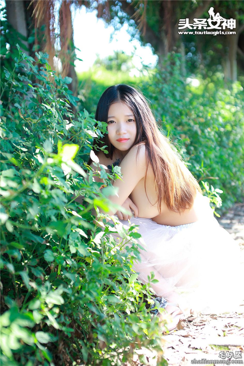 [头条<a href=/e/tags/?tagname=%E5%A5%B3%E7%A5%9E target=_blank class=infotextkey>女神</a>] 豪车内<a href=/e/tags/?tagname=%E6%80%A7%E6%84%9F target=_blank class=infotextkey>性感</a>女郎小雨的美胸<a href=/e/tags/?tagname=%E8%AF%B1%E6%83%91 target=_blank class=infotextkey>诱惑</a> 第084期第1张