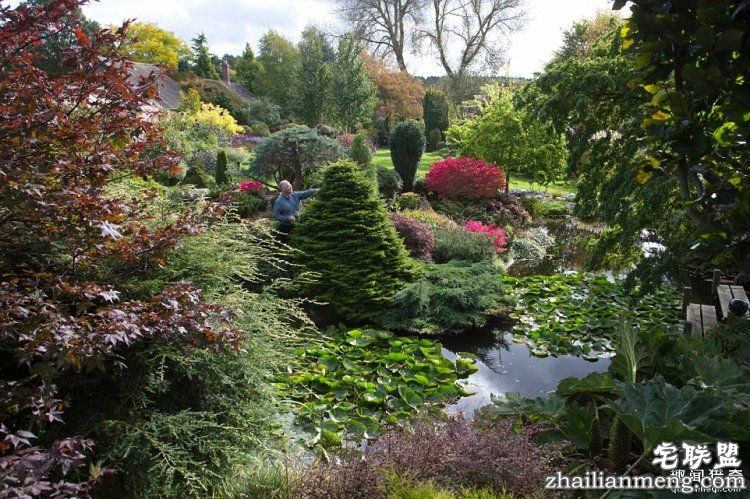 英国爸爸花费25年,打造浪漫秘密花园