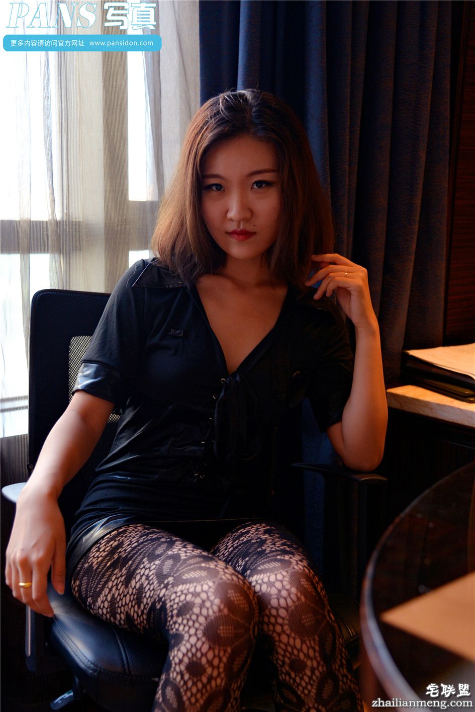[PANS] 短发美女柚子情趣制服网袜高跟诱惑 第606期第6张