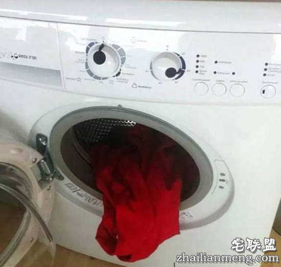 一大波恐怖又幽默的家庭日用品表情包