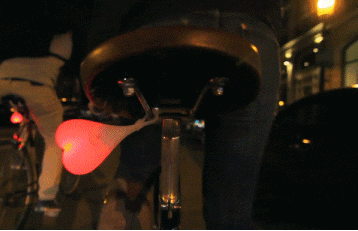 搞笑强:姑娘看样你需要个男人来照顾你了