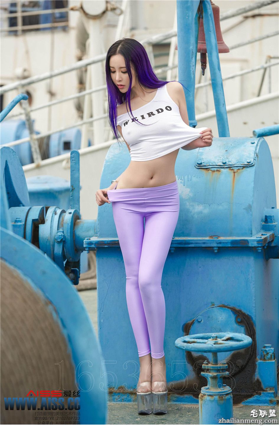 [爱丝] 油亮连体丝肉袜<a href=/e/tags/?tagname=%E7%BE%8E%E5%A5%B3 target=_blank class=infotextkey>美女</a>索菲轮船上高清艺术摄影 第137期第1张