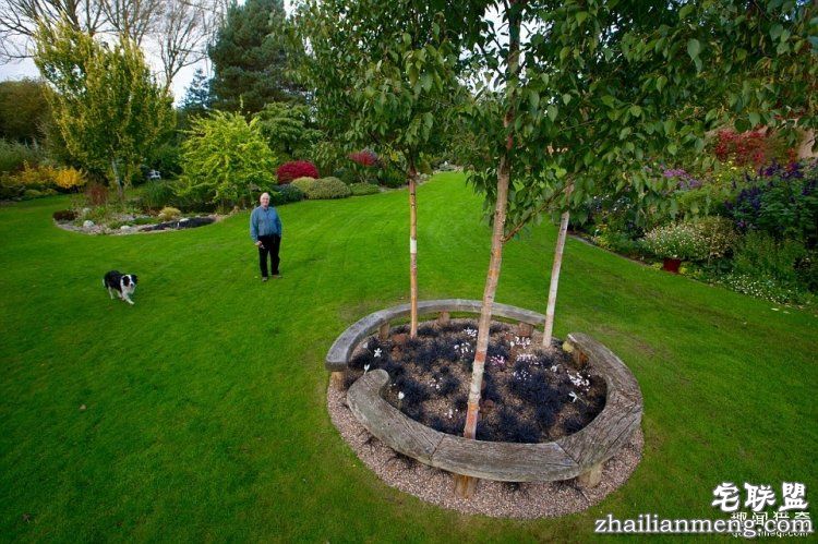 英国爸爸花费25年,打造浪漫秘密花园