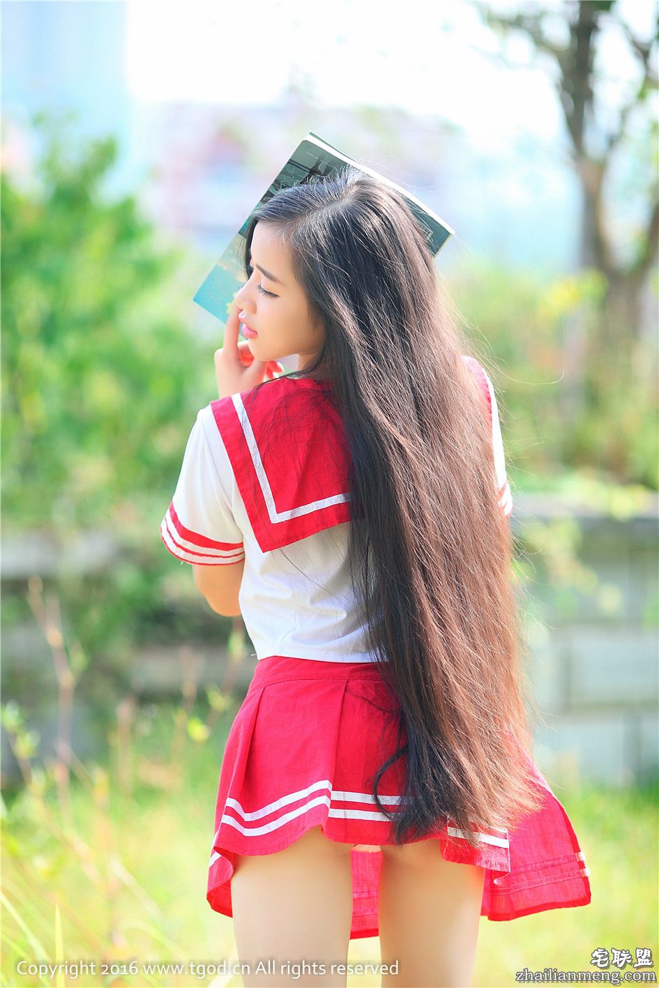 [推女神] 长发粉色美少女蔻蔻学生妹制服小清新外拍高清图 第475期第6张