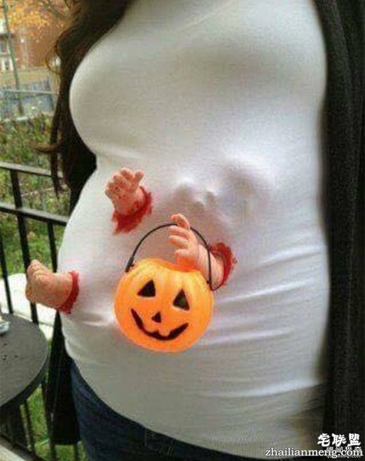 万圣节装扮最大赢家是孕妇妈妈,让你笑到哭吓到哭