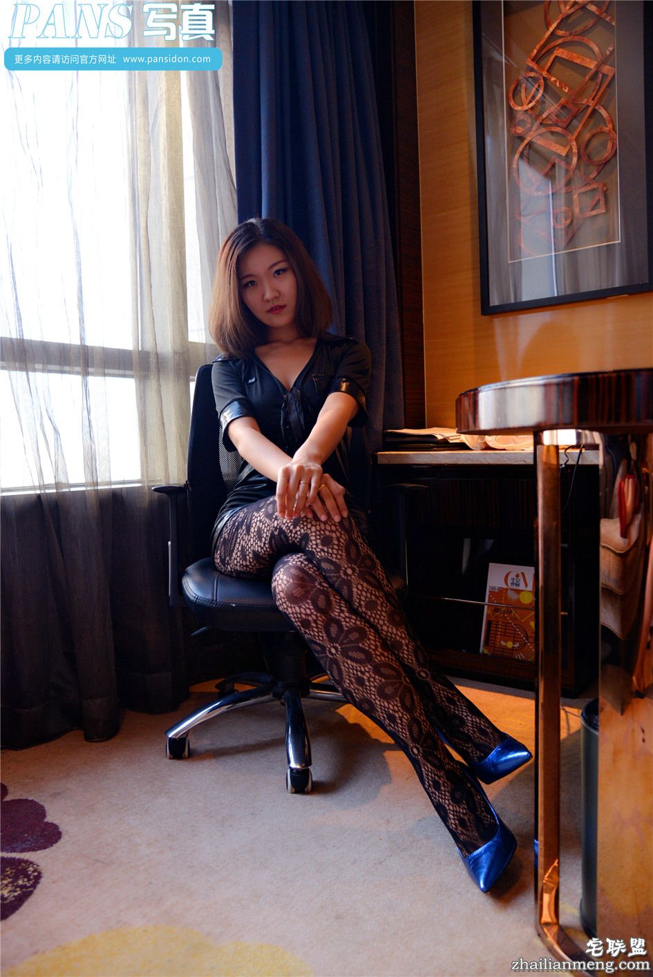 [PANS] 短发<a href=/e/tags/?tagname=%E7%BE%8E%E5%A5%B3 target=_blank class=infotextkey>美女</a>柚子情趣制服网袜高跟<a href=/e/tags/?tagname=%E8%AF%B1%E6%83%91 target=_blank class=infotextkey>诱惑</a> 第606期第1张