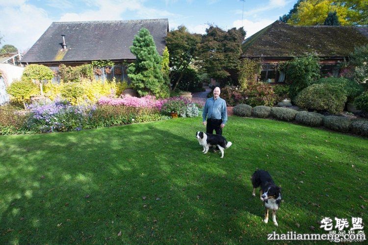 英国爸爸花费25年,打造浪漫秘密花园