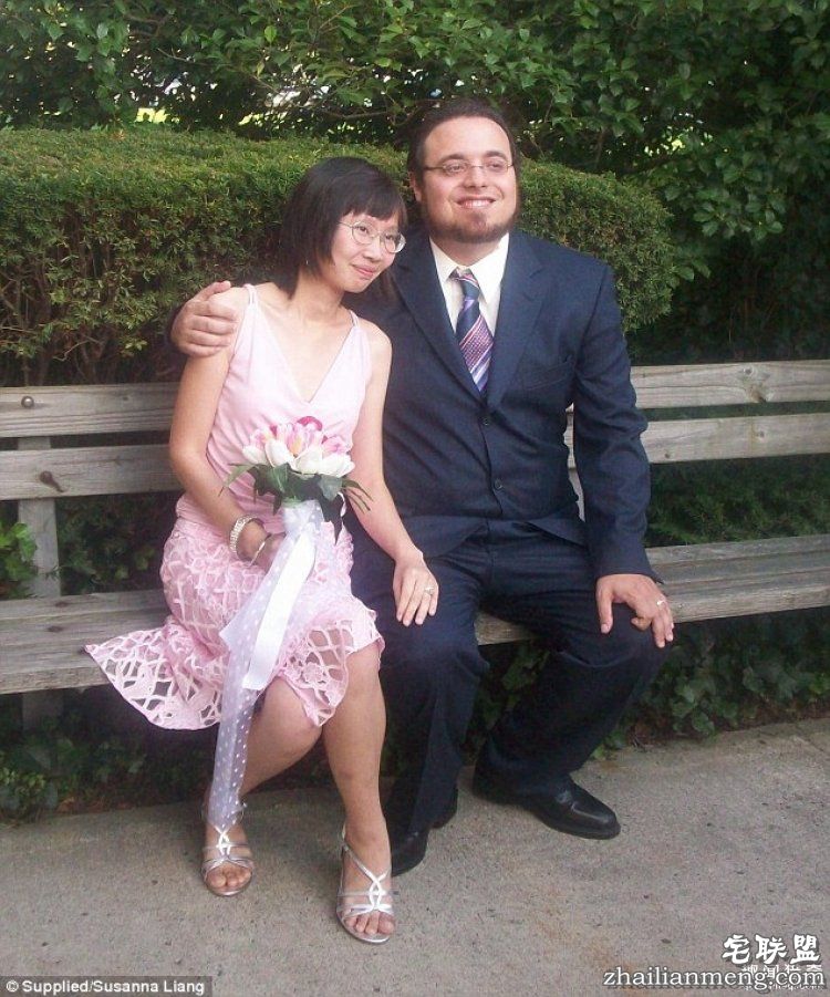 相恋结婚9年后,我的丈夫变成了我的妻子