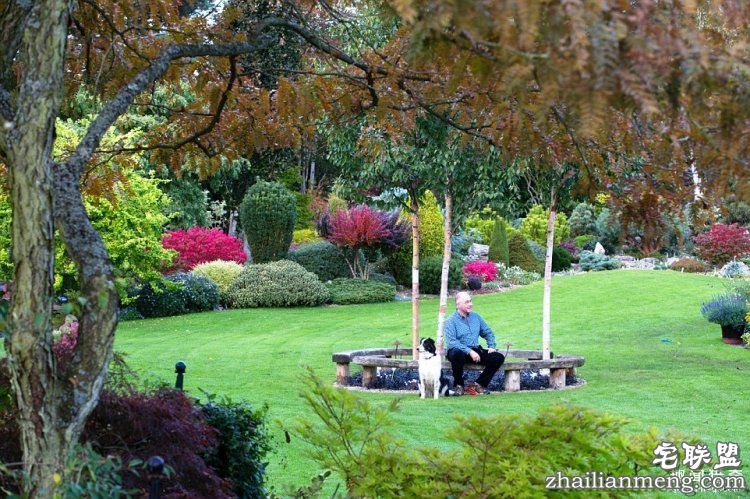 英国爸爸花费25年,打造浪漫秘密花园