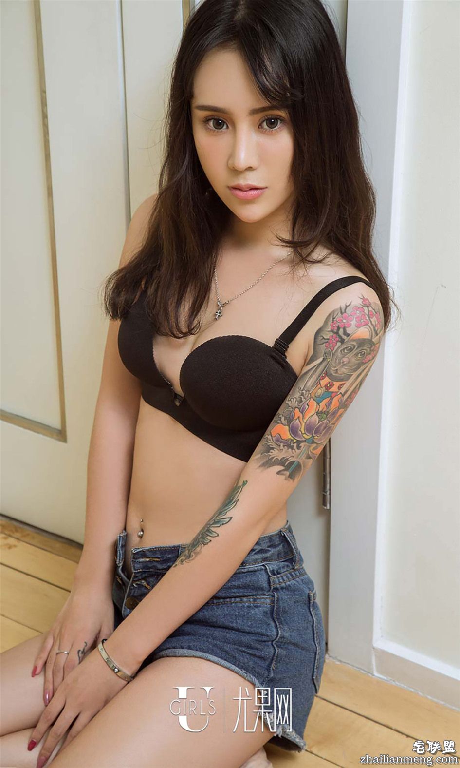 [尤果网] 清纯花臂娘Nicky室内个人写真 第478期第8张