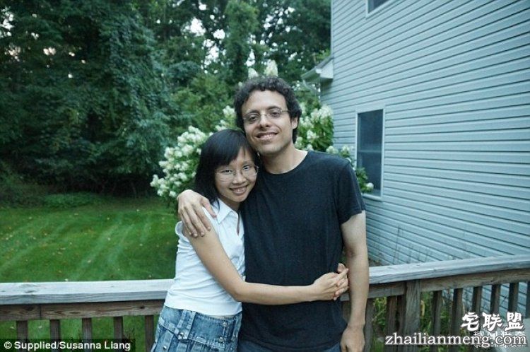 相恋结婚9年后,我的丈夫变成了我的妻子