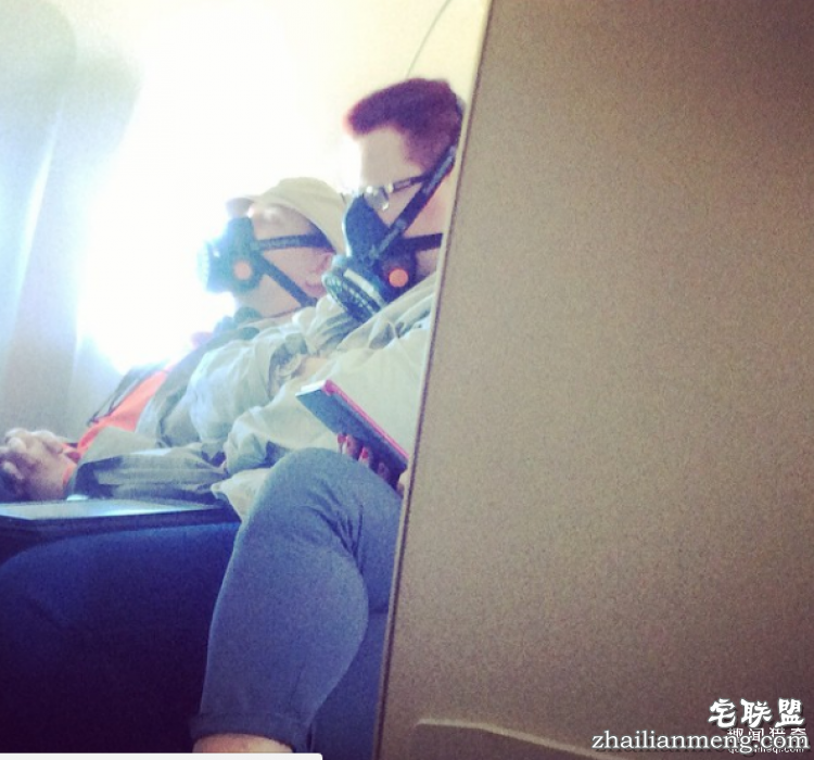 脱鞋、裸体、啪啪啪…这五种坐飞机遭遇的难以忍受的行为你最讨厌哪一种?