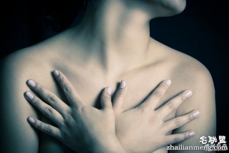 她花3年为乳腺癌幸存者拍下照片,有男人有女人