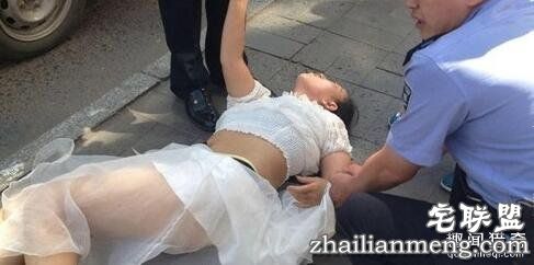 发现网恋男友长太丑割腕 男生无辜:她先约我开房间耶