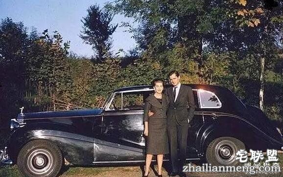 她是上世纪最有钱女人,离婚7次睡遍王子和明星