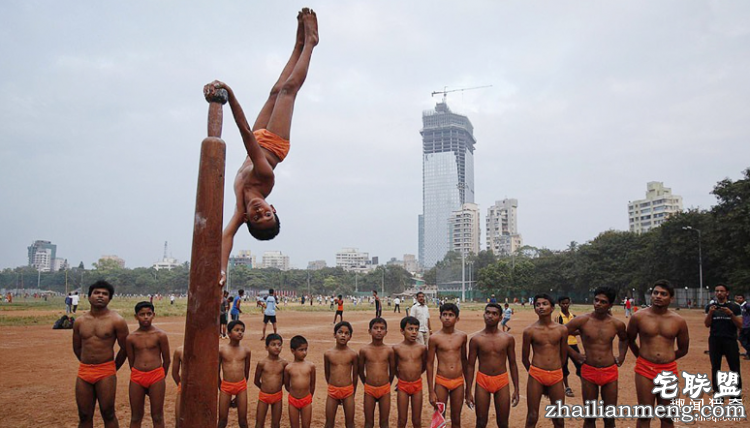 就是想红!所以印度人才拼命开挂自拍晒照