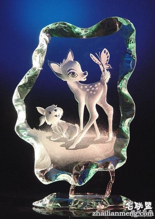 冬天到了，一起去俄罗斯看看战斗民族们的冰雕吧！真漂亮！