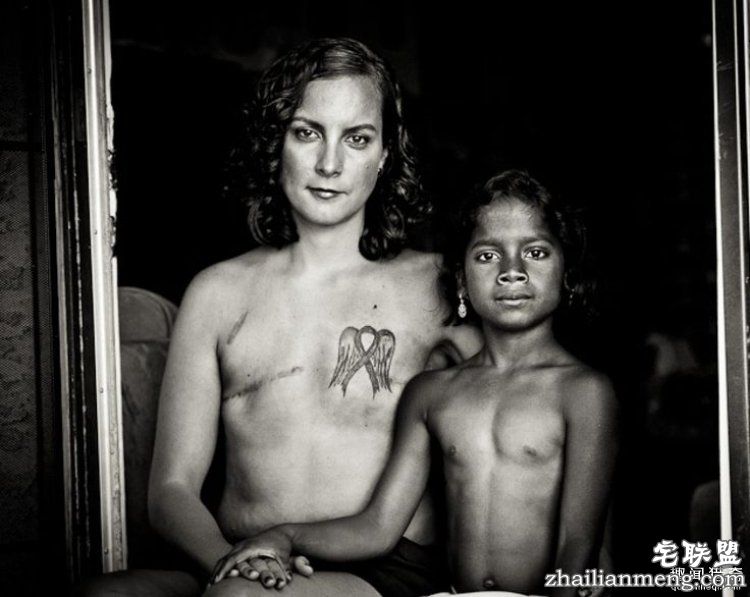 她花3年为乳腺癌幸存者拍下照片,有男人有女人