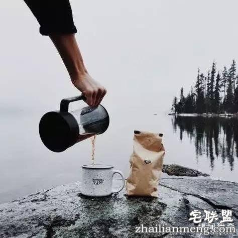 既然赖床这么舒服,为什么我们必须坚持早起?!