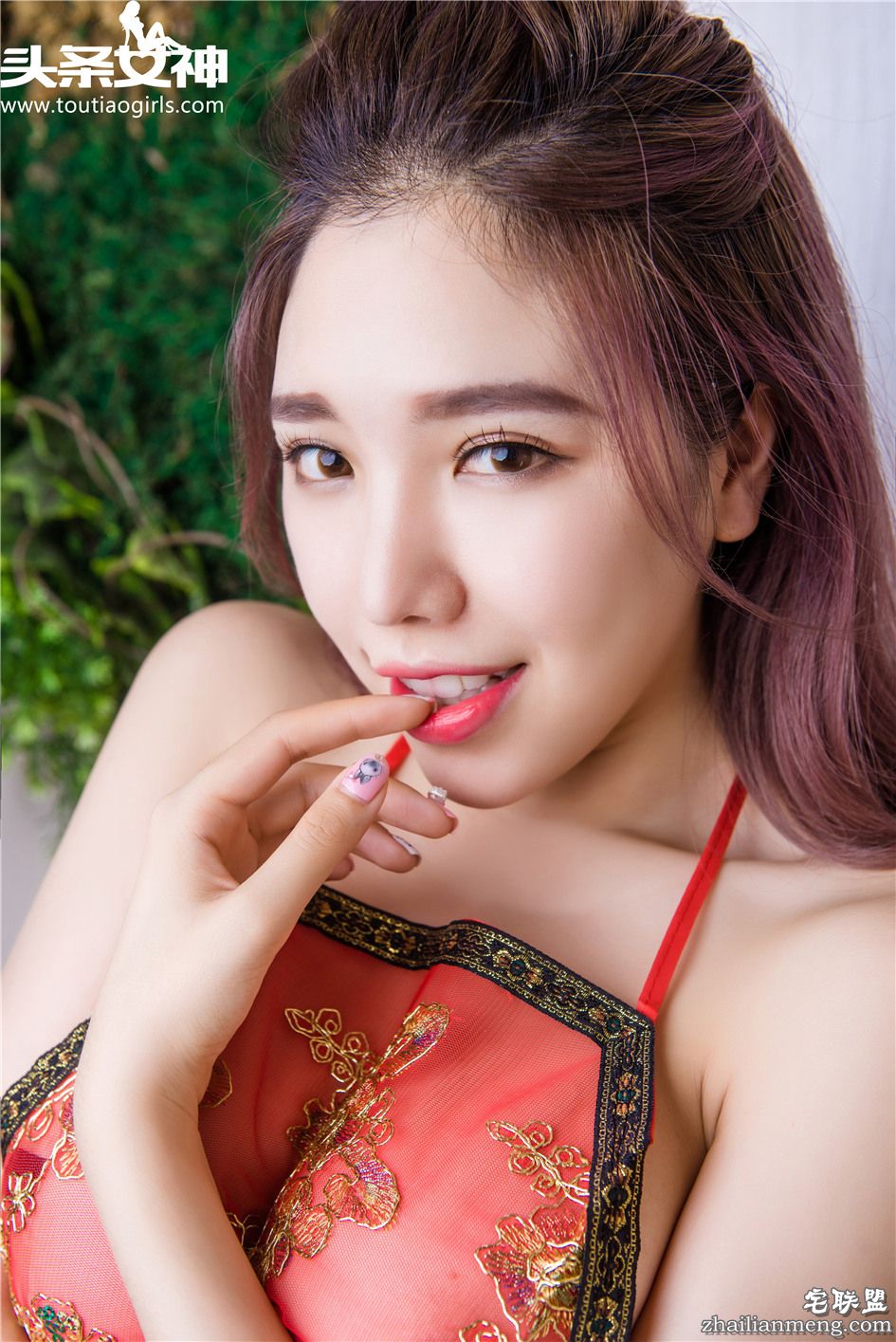 [头条女神] 小肚兜美女妮小妖性感妩媚图片 第156期第3张