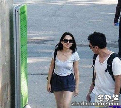男的接吻为什么要摸着胸