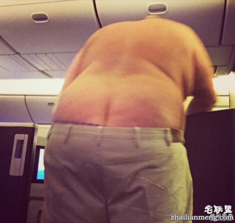 脱鞋、裸体、啪啪啪…这五种坐飞机遭遇的难以忍受的行为你最讨厌哪一种?