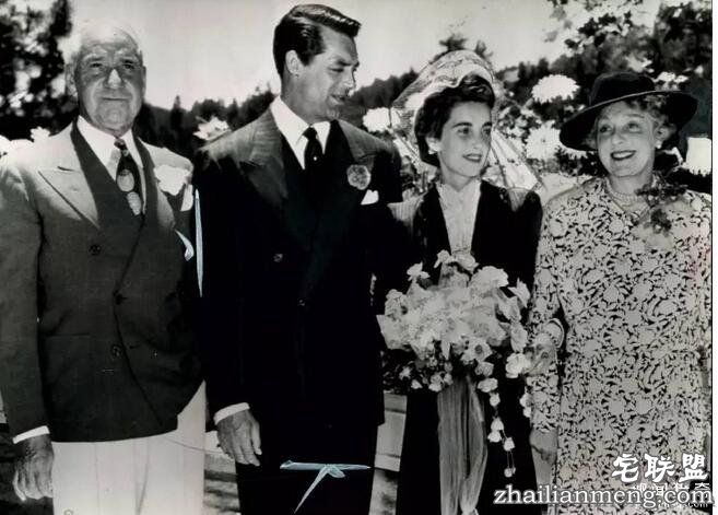 她是上世纪最有钱女人,离婚7次睡遍王子和明星