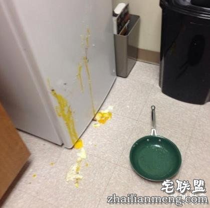 10张搞笑图告诉你,第一次做菜到底有多奇葩!