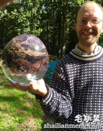 粪便博物馆刚半干的牛粪被人偷走 居然还有人偷屎! 第1张图片