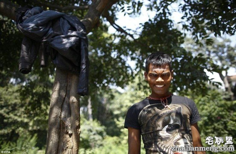 相比于吸雾霾,他们吸的东西才更叫人心寒