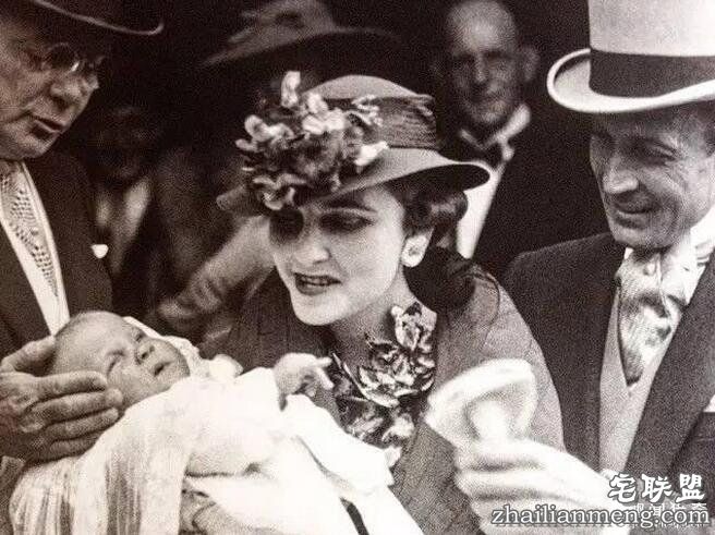 她是上世纪最有钱女人,离婚7次睡遍王子和明星