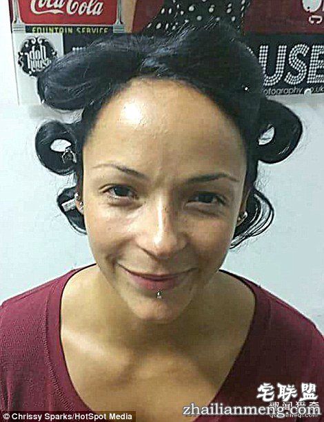 3a43269c00000578-3926872-after_selecting_the_best_outfit_to_complement_their_figure_the_w-a-45_1478862946469